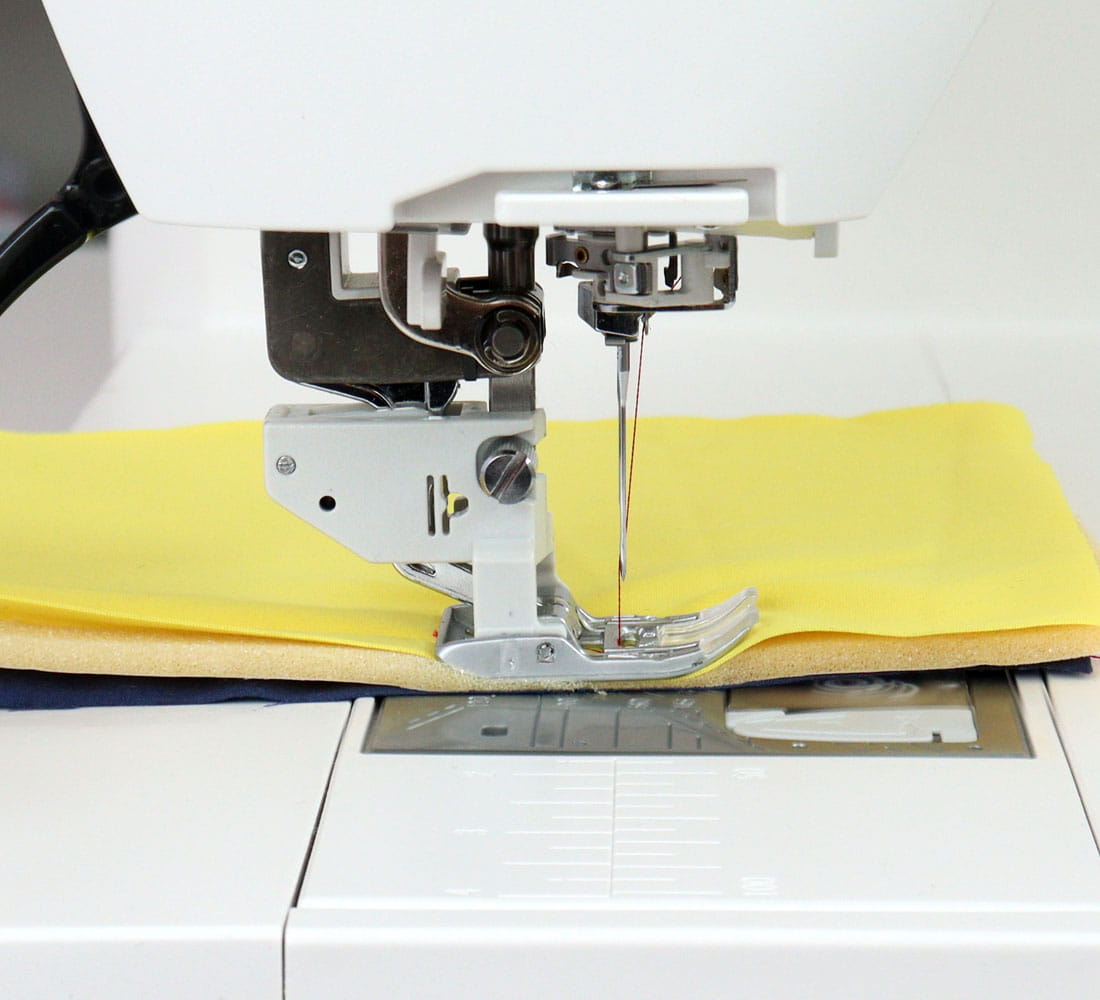 Strong computer sewing machine Janome Skyline S7 AE Number of stitches 580