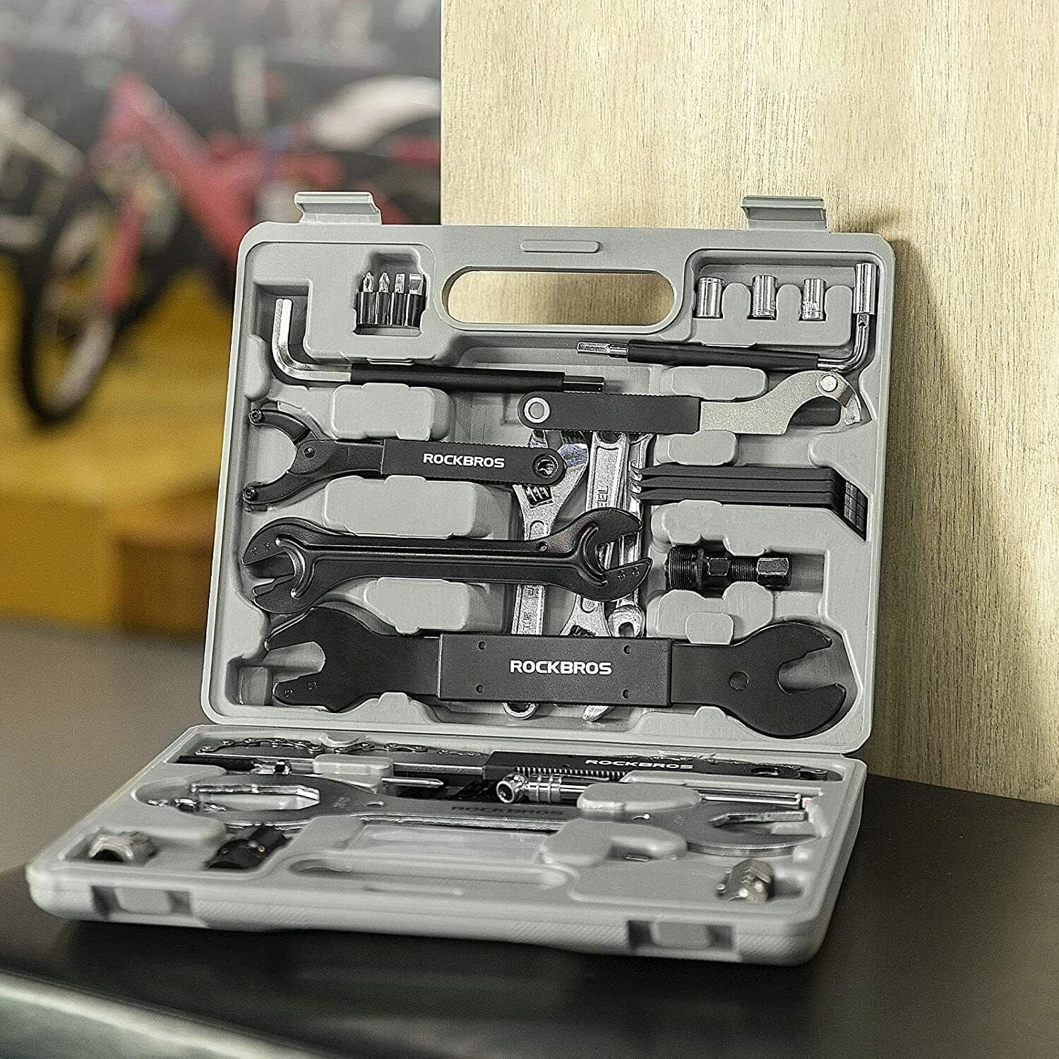 Suitcase ROCKBROS set of bicycle tools 44 el. EAN (GTIN) 6900603471556