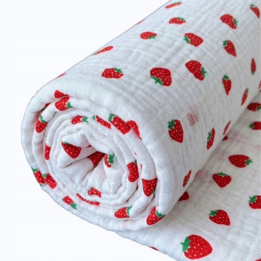 Swaddle 120x120 - Premium muslin diaper 120x120 Strawberry Wrapping Manufacturer code OM120120-TO