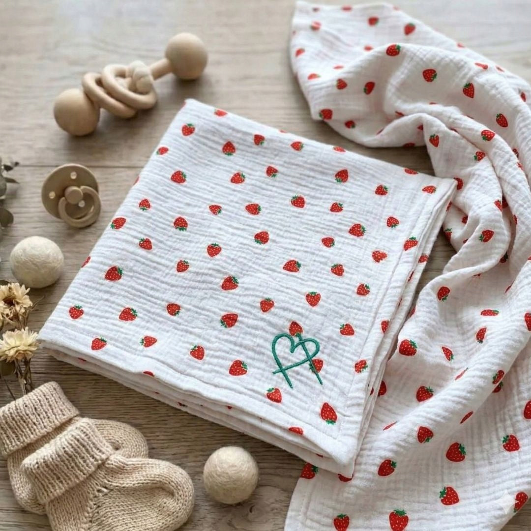 Swaddle 120x120 - Premium muslin diaper 120x120 Strawberry Wrapping Packaging status original