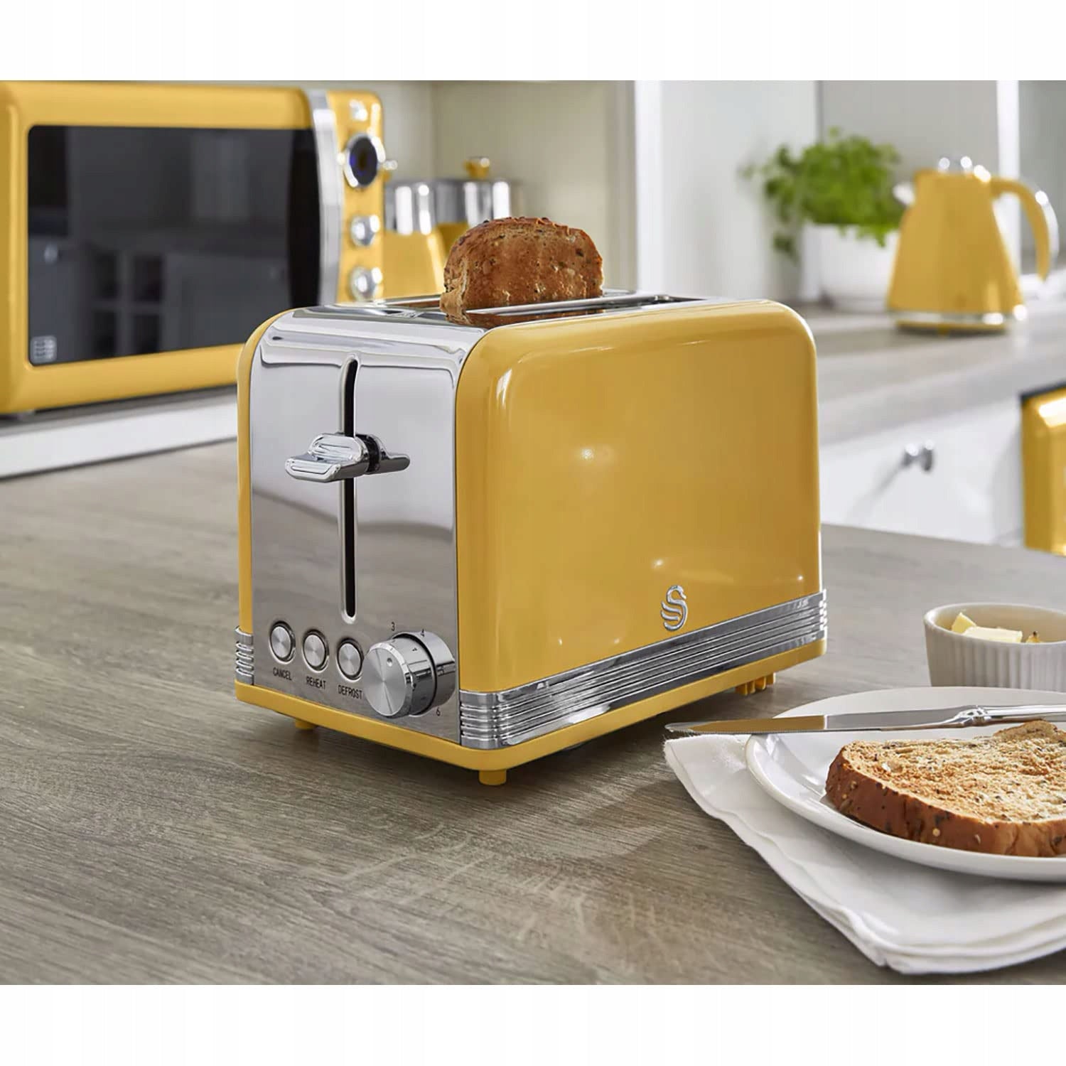 Swan Retro Toaster for 2 Slices Yellow Silver 815W Brand Swan