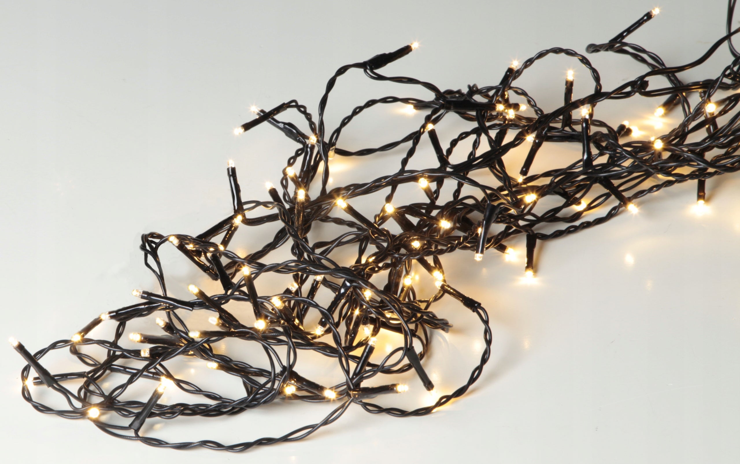 Lichterkette MicroLED 180 mit LED-Licht, 17,9 m, Lichtabstand zwischen 10 cm, mit Strom versorgt, Innen-/Außenbereich IP44 