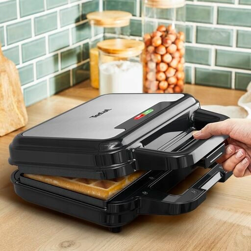 TEFAL SW383D10 UltraCompact – Multifunctional 3in1 Toaster (Waffles, Panini) Power rating 700 W