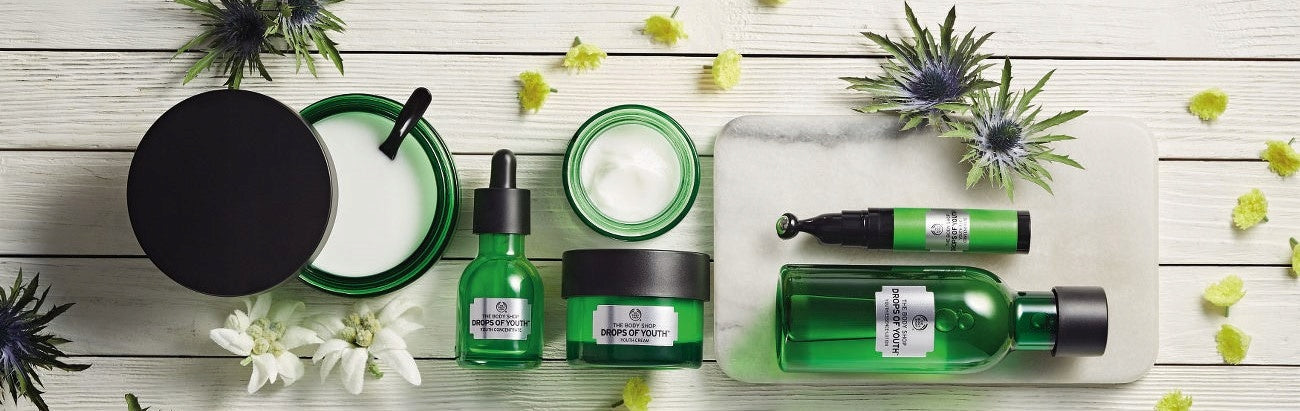 Vienkartinė gaivinanti lakštinė kaukė The Body Shop Drops Of Youth 21 ml