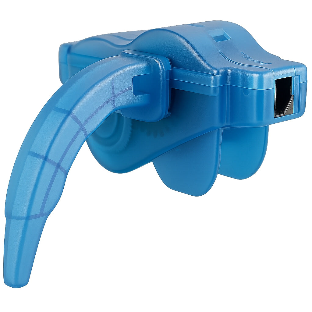 TOOL BRUSH FOR CLEANING AND LUBRICATING THE BICYCLE CHAIN OF THE BIKE Model AG516