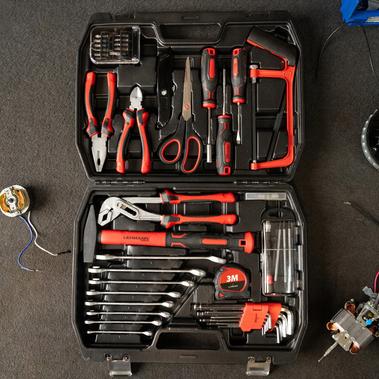 TOOL CASE WITH EQUIPMENT Lehmann 65 ELEMENTS Keys Set Number of items in the set 65
