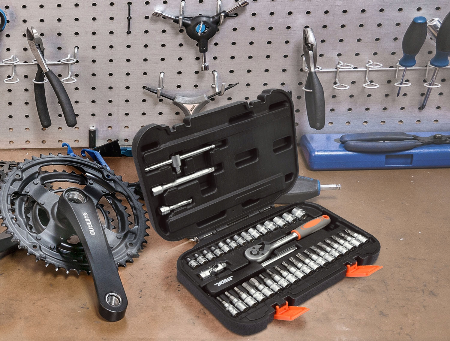 TOOL KIT SOCKET WRENCH BITS RATCHET 1/4'' 38el. STHOR EAN (GTIN) 5906083586408