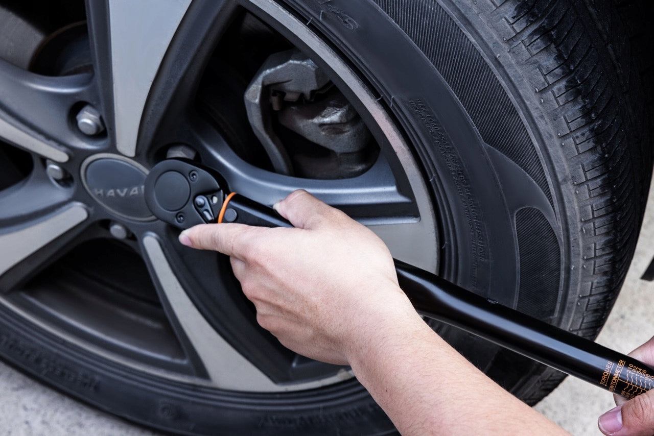 TORQUE WRENCH 1/2 28-210Nm CrMO & CrV FOR WHEELS CALIBRATION CERTIFICATE Brand Delphi tools