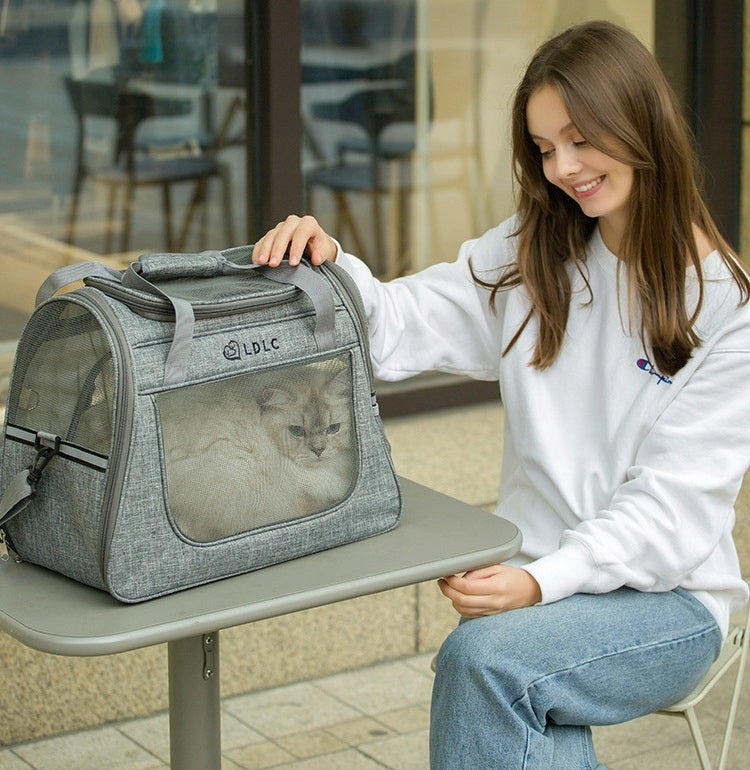 TRANSPORTER BAG ON WHEELS FOR CAT DOG WITH HANDLE GREY EAN (GTIN) 5904119638626
