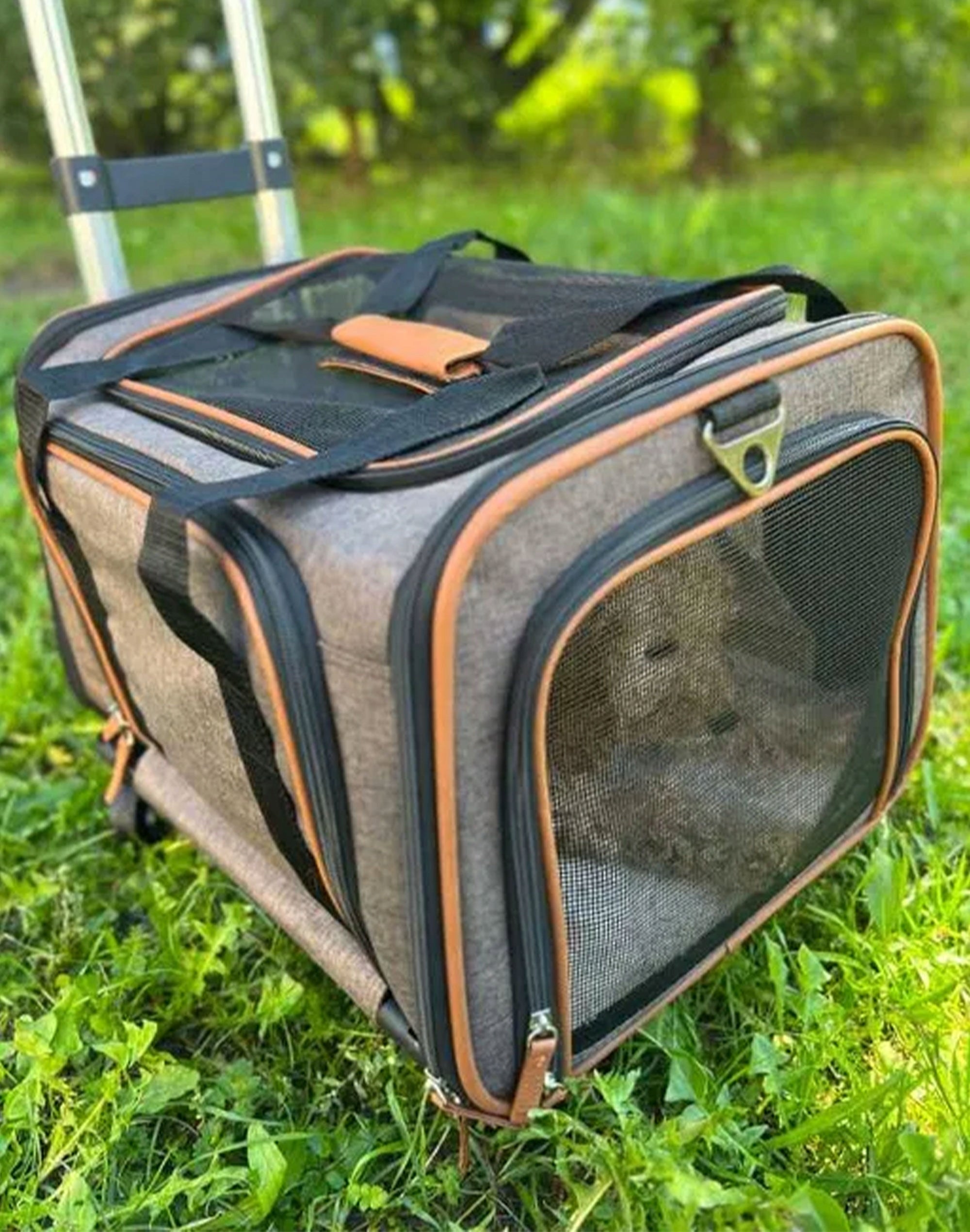 TRANSPORTER TRAVEL SUITCASE ON WHEELS DOG CAT BAG + FOLDING BOWL Main material fabric