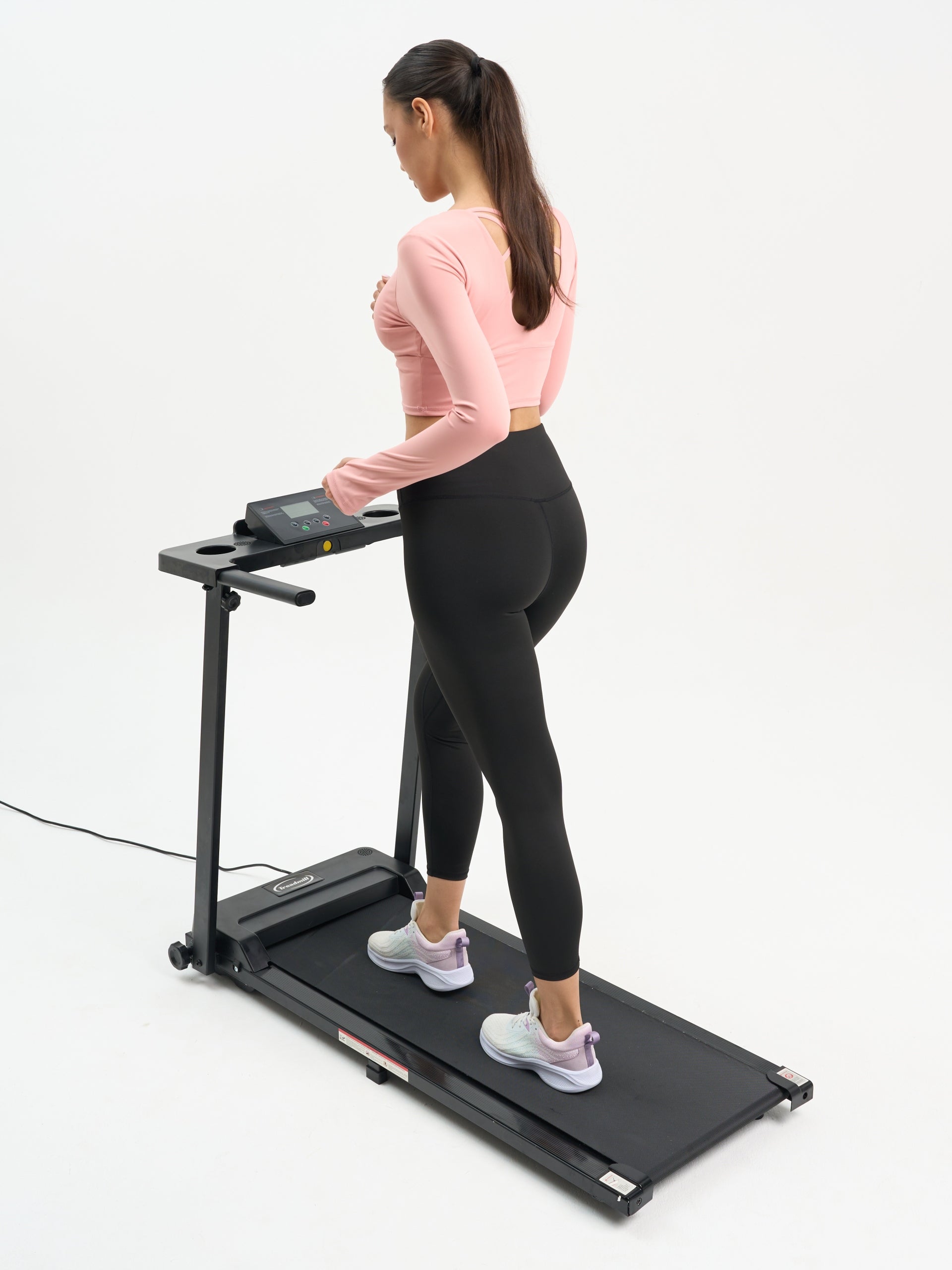 TREADMILL ELECTRIC FOLDING HOME TRAINING RUNNING UP TO 8KM/H SAFE Maximum user weight 135 kg