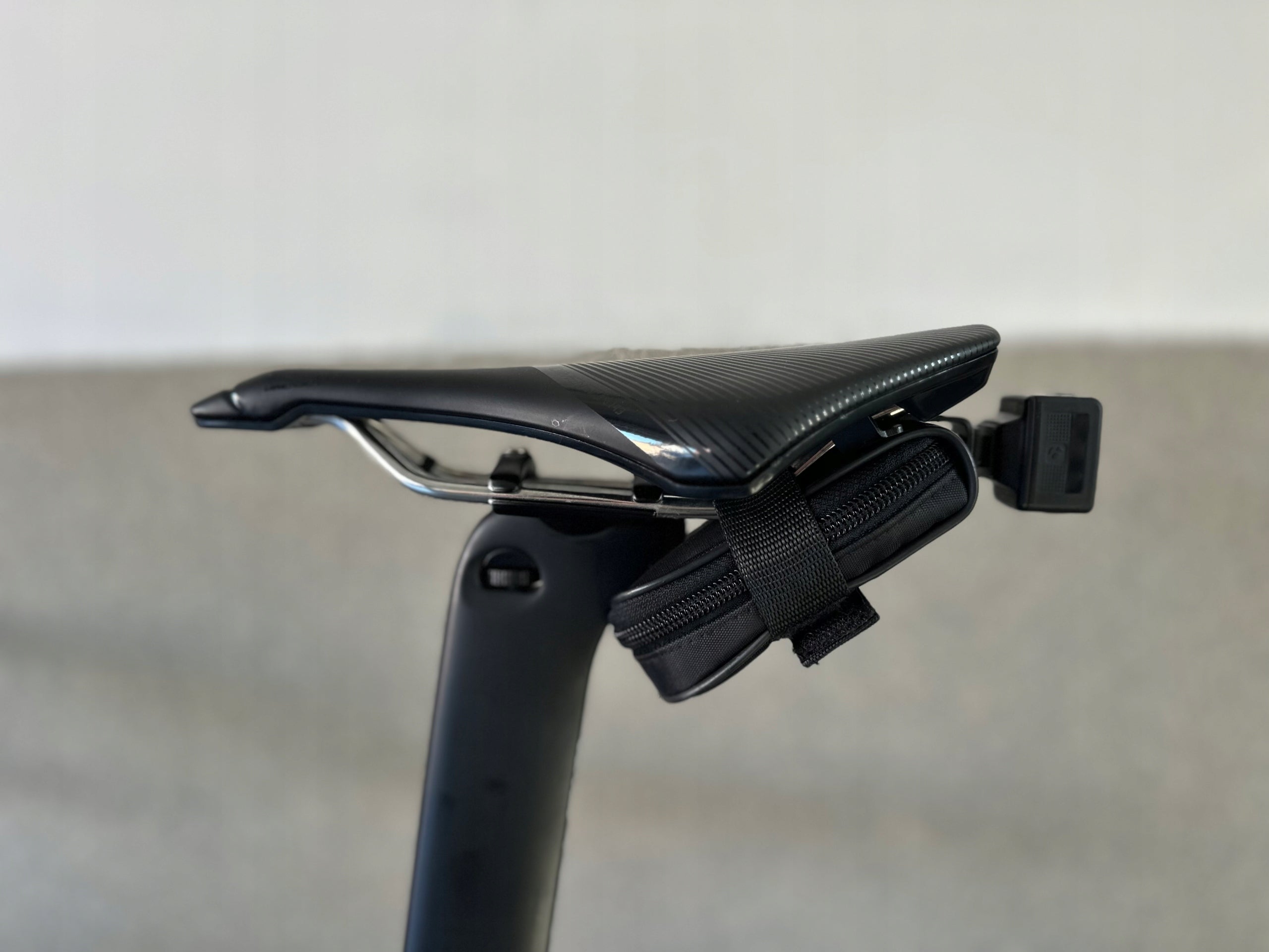 TREK (Bontrager) FLARE RT lamp holder | for rails, bag space
