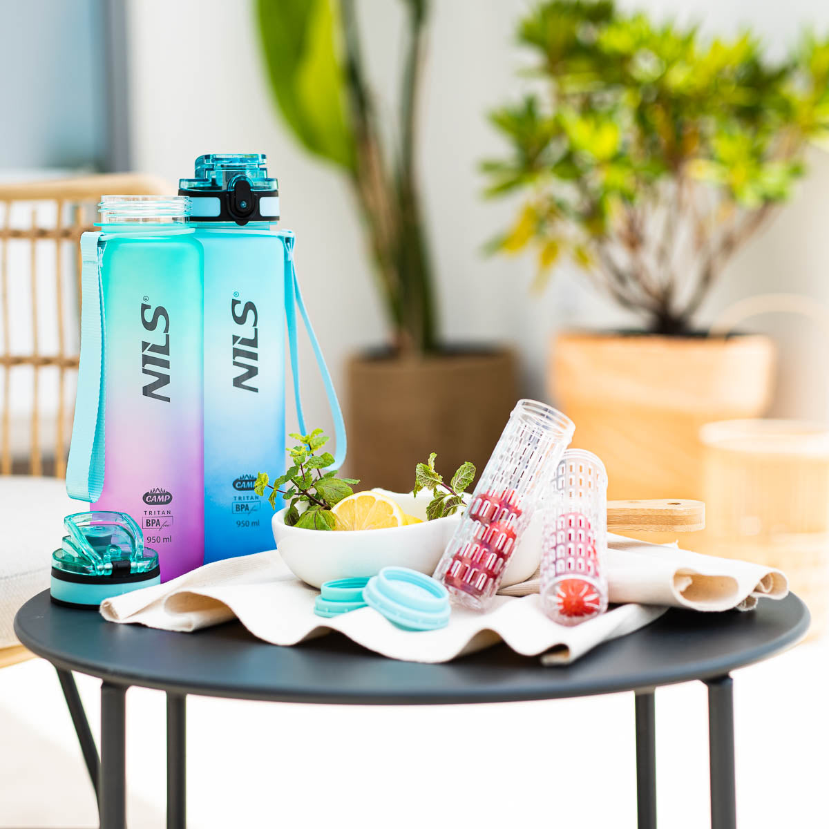 TRITAN BOTTLE SPORTS WATER BOTTLE WITH SCALE TIGHT 950ml LIGHT Volume 950 ml