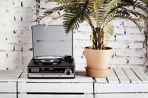 TURNTABLE WITH RADIO 3 SPEEDS 33/45/78 RADIO FM AM RETRO WOOD DISPLAY Manufacturer code CR1113