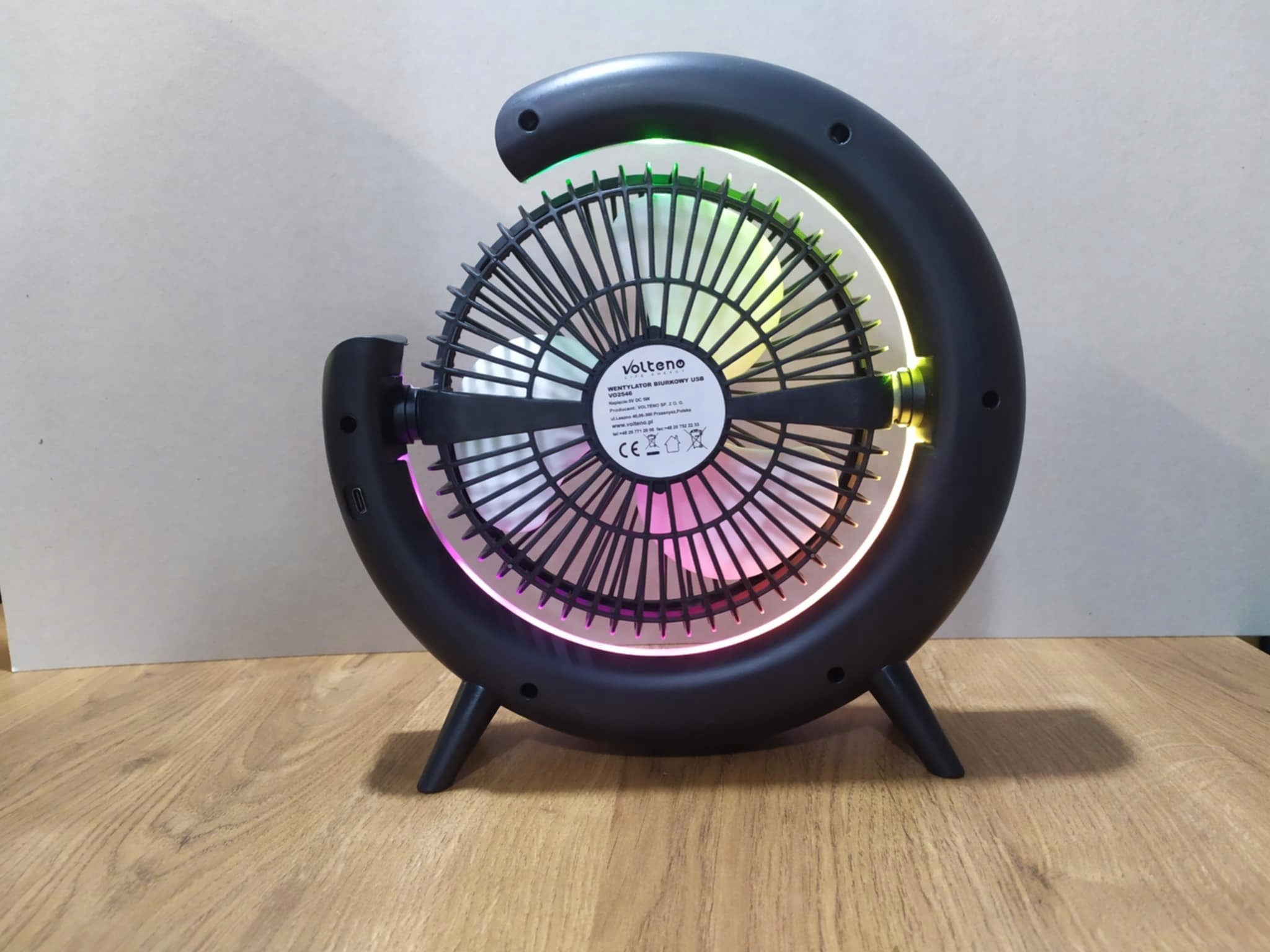 Table Desk Fan for USB Gaming 5W Dominant color black