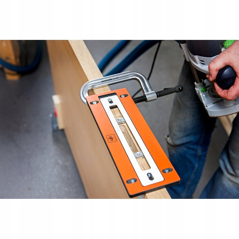 Template for milling locks in doors Batteries included no