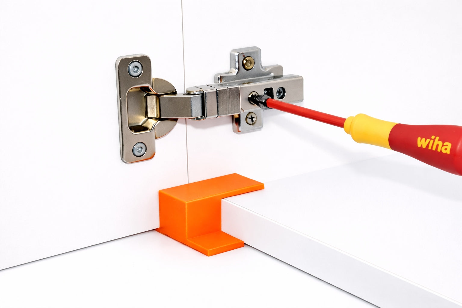 Template holder for mounting furniture fronts thickness 18mm, 0 mm outside the body Packaging status original