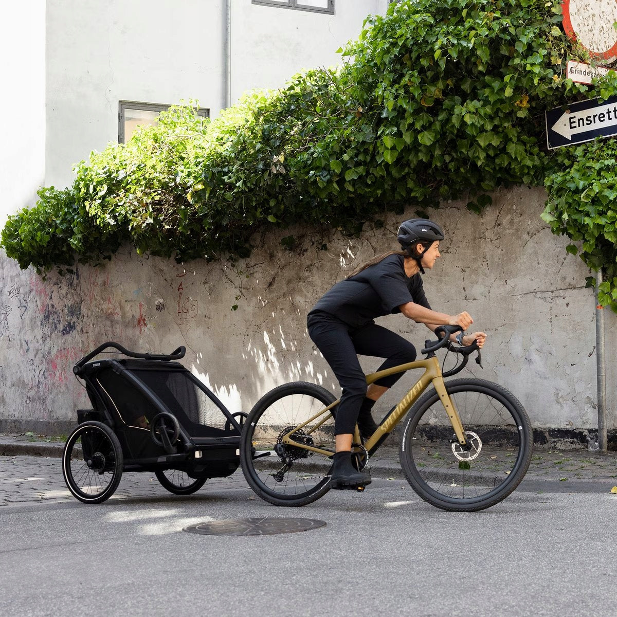 Thule Chariot Sport 2 G3 Baby Bike Trailer Gold Maximum load 34 kg