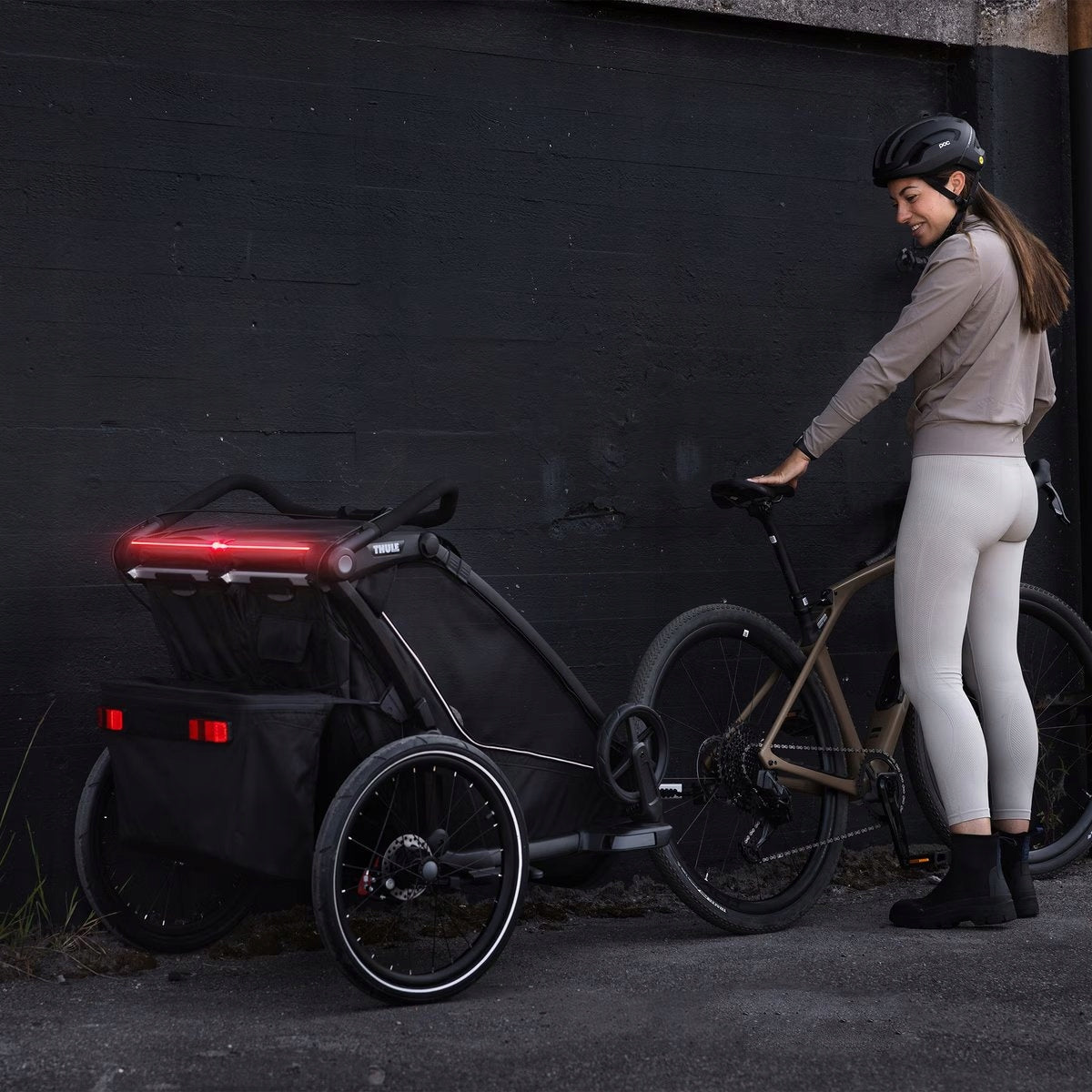 Thule Chariot Sport 2 G3 bicycle trailer for 2 children Black Additional features shock absorption safety flag rain cover brake pockets stroller front wheel included mosquito net hi-vis reflectors sun visors lighting 5-point harness pumped wheels cargo space adjustable backrest adjustable handles foldable trailer design waterproof bicycle trailer hook walking set covered