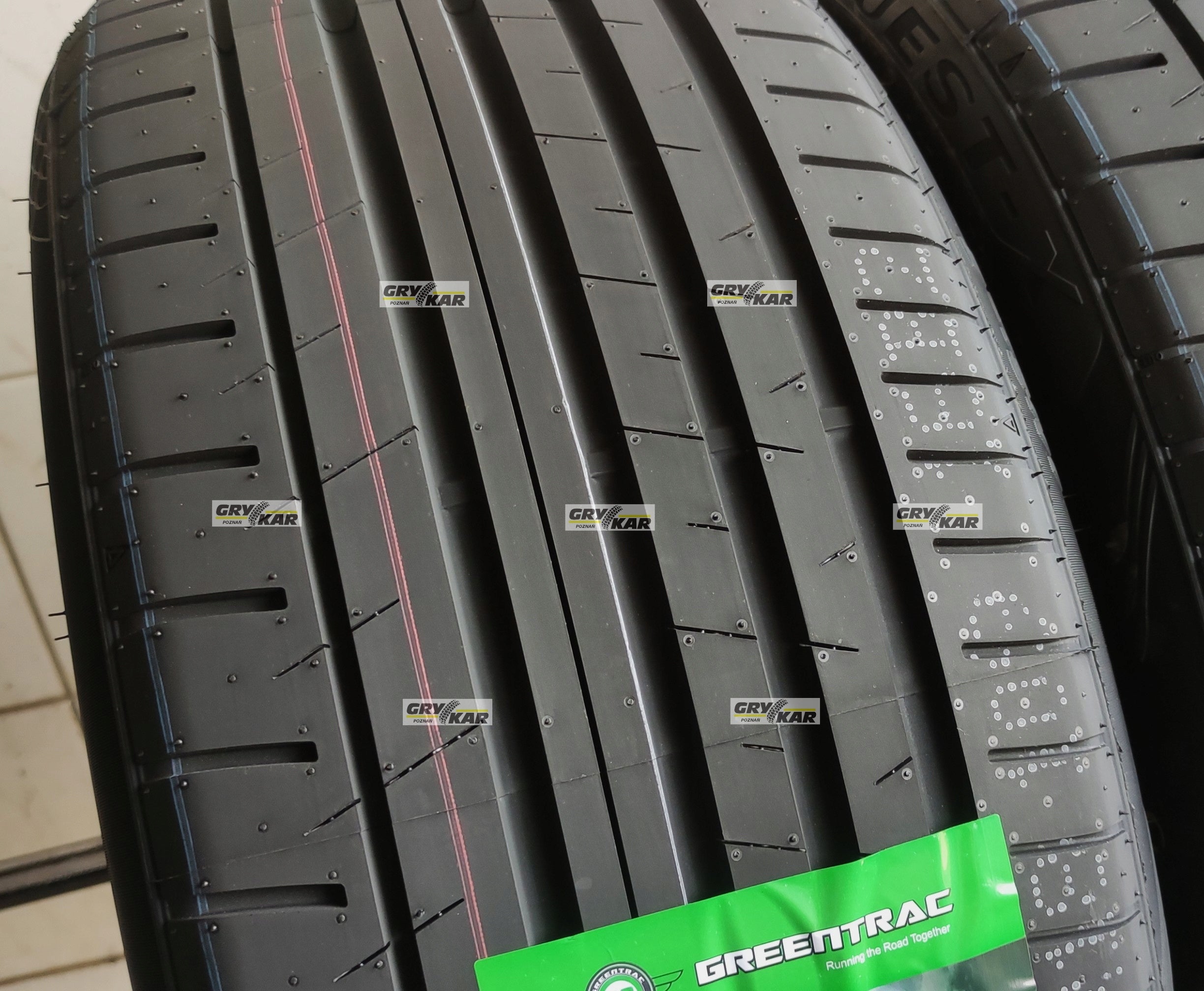 Tires 225/40R18 Greentrac Quest-X, date: A 2026, 3-year warranty, PLN 235/piece Year of manufacture 2026