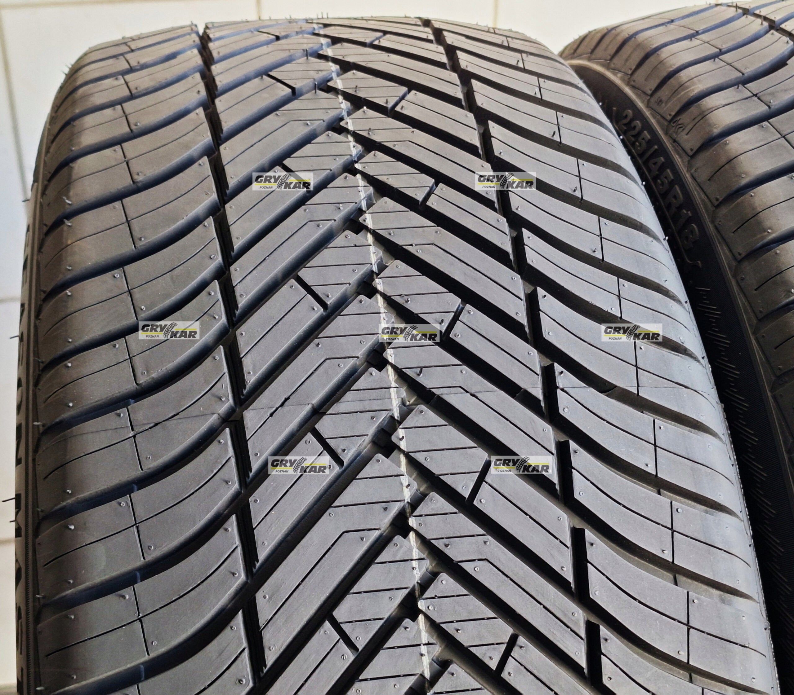Tires 225/45R18 Greentrac Season Master 2025 3-year warranty PLN 230/piece Year of manufacture 2025