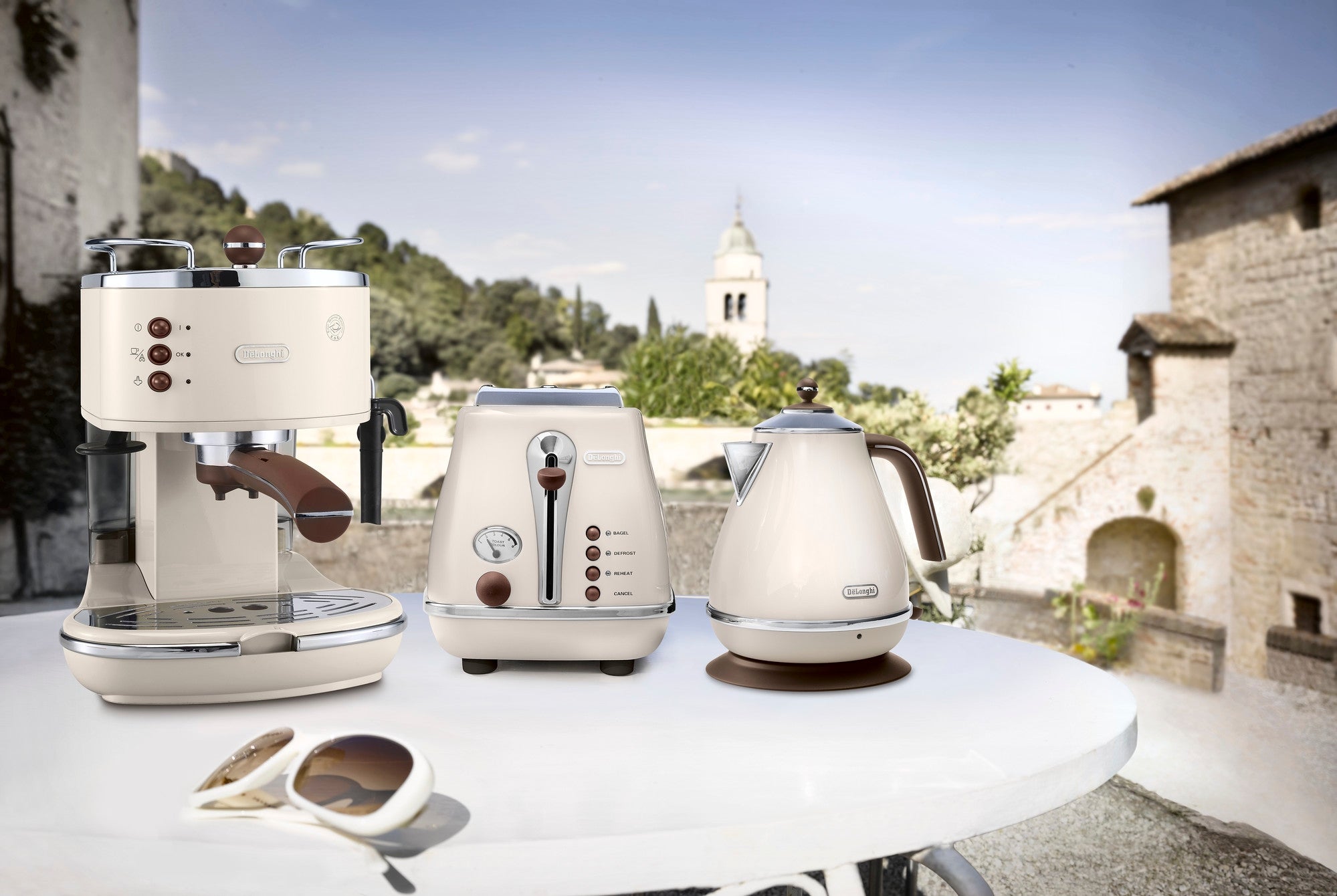 Toaster De'Longhi CTOV 2103.BG beige/brown 900 W Manufacturer code CTOV 2103.BG