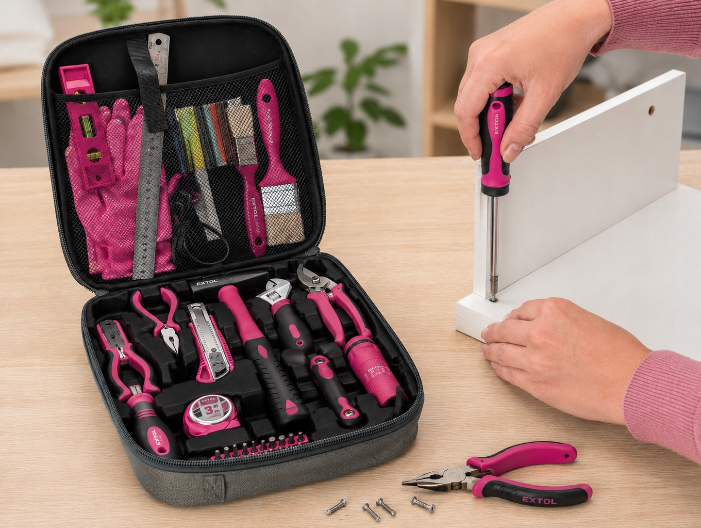 Tool Set 68 el Pink Compact Tool Set For Women Suitcase Customs tariff code 82060000