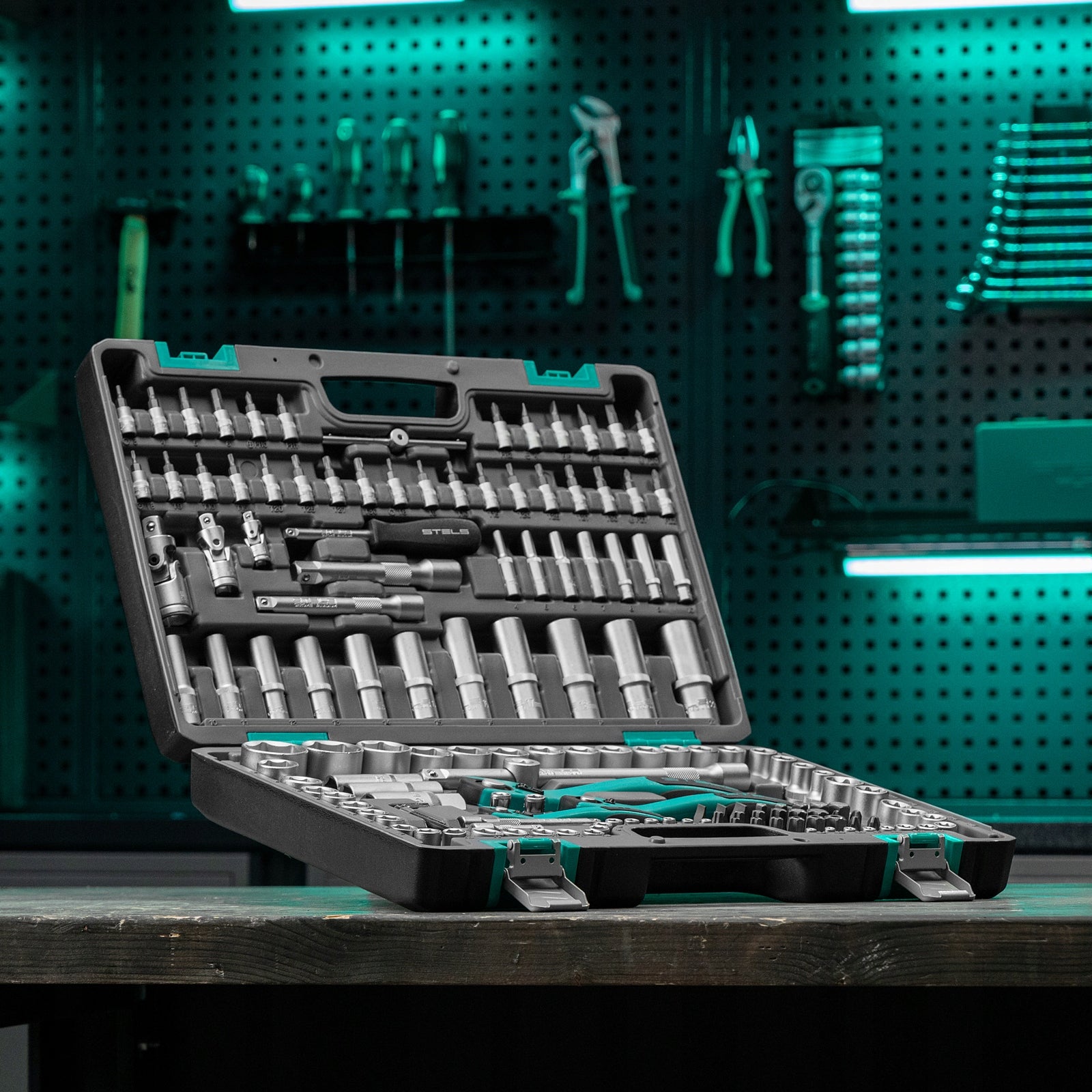Tool set 1/4, 1/2, 3/8, reinforced case, 151 elements - Stels EAN (GTIN) 4044996127224