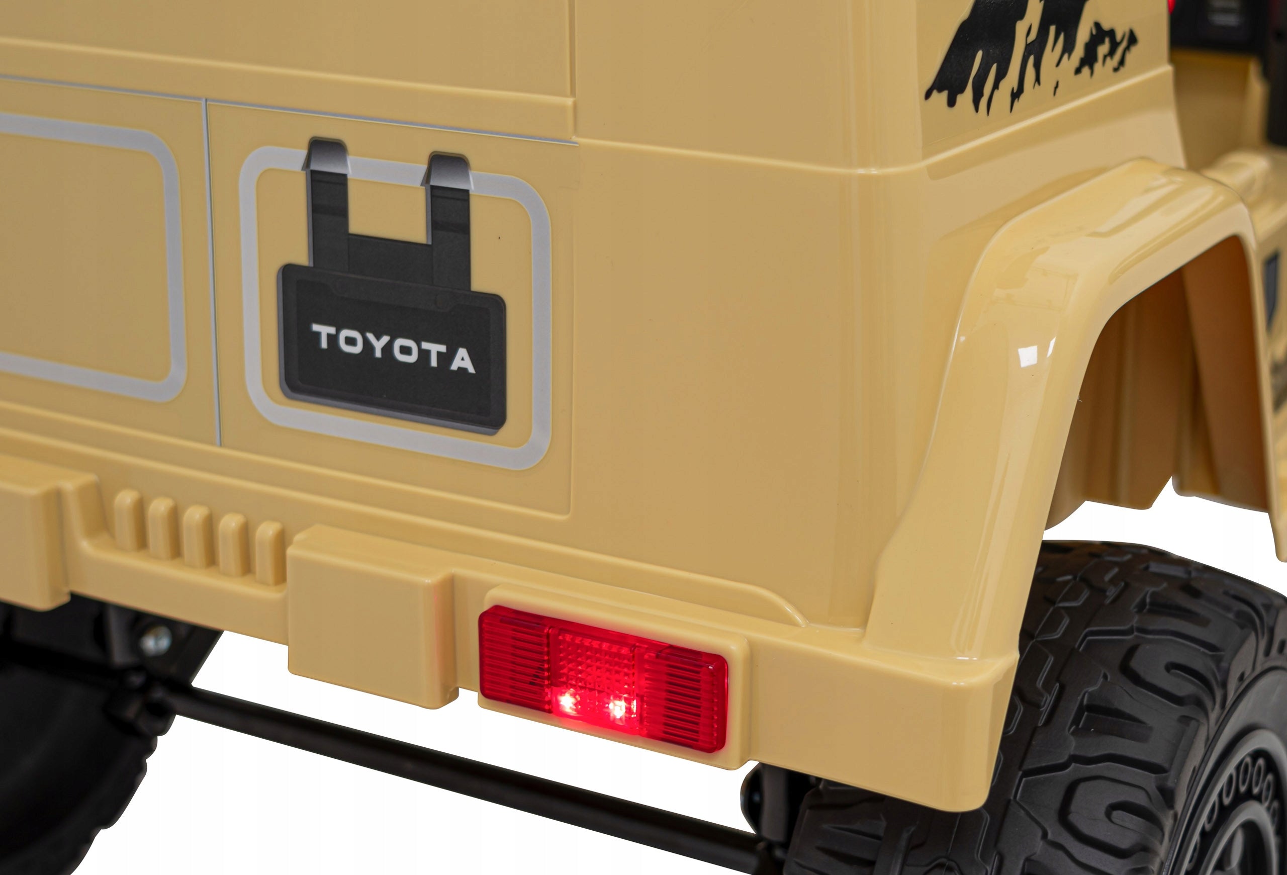 Toyota FJ Cruiser for Kids Beige Remote Control Drive 4x4 Audio LED EVA Kid's age 3＋ years