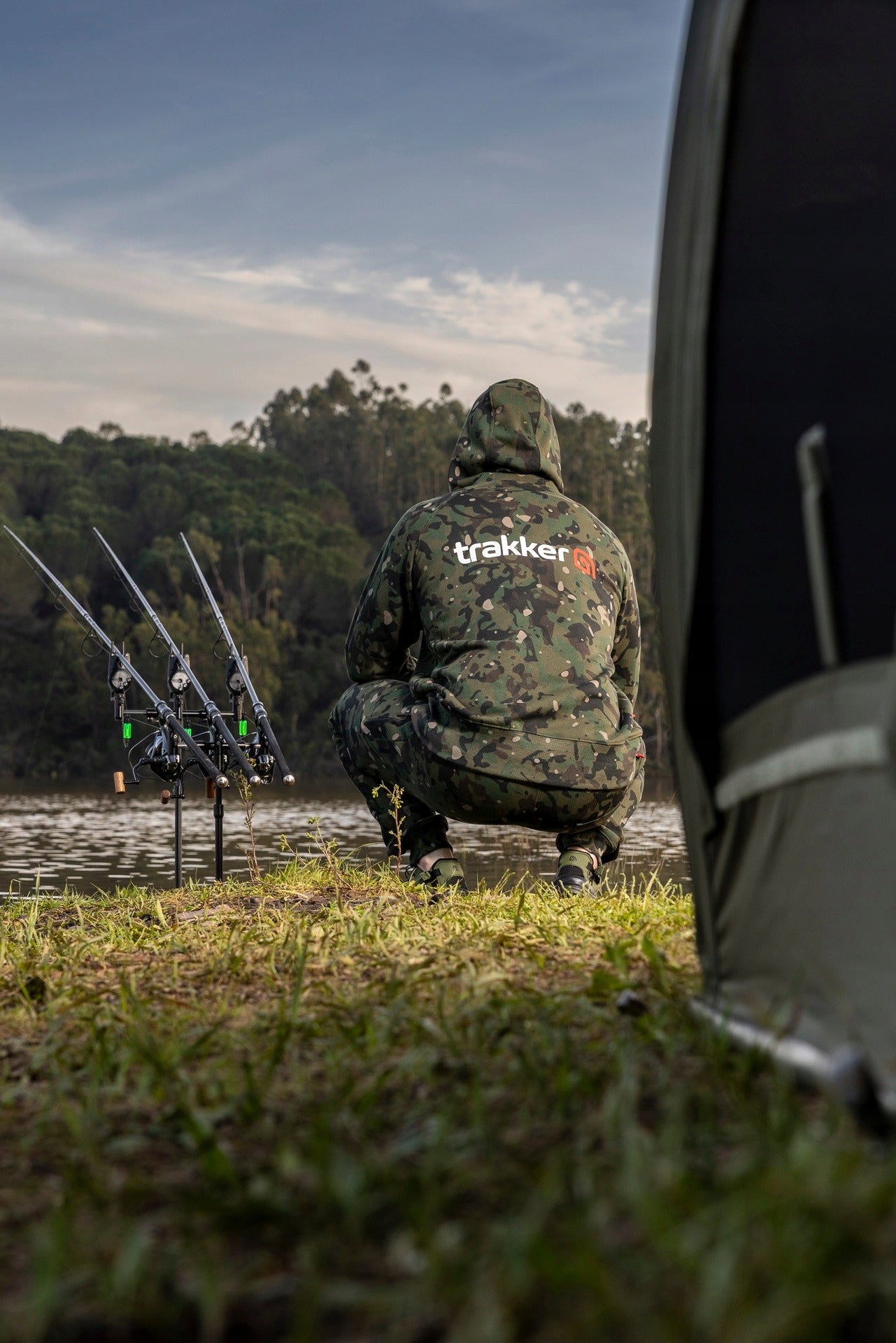 Trakker CR Camo Joggers XL- Fishing Camo Track Pants Manufacturer code 207957