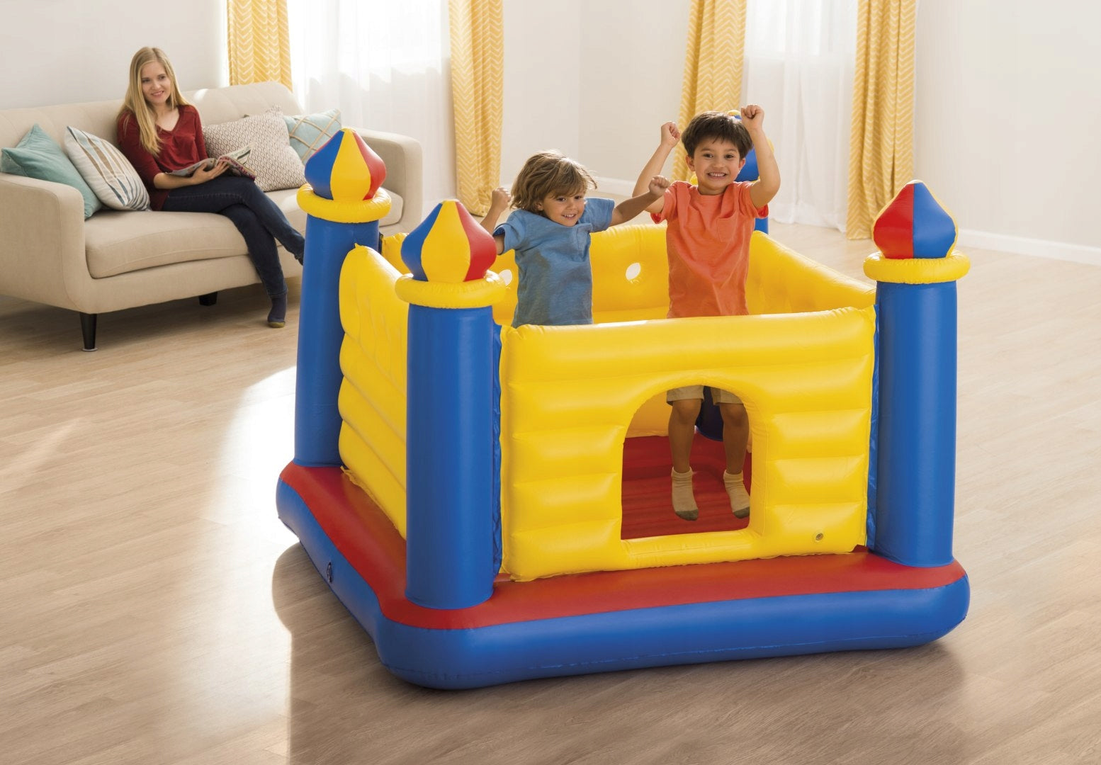 Trampoline Inflatable Castle For Children 3-6 Years For Garden And Home 174x174x135 Packaging status original