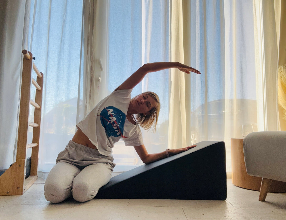 Triangle Triangular Spine corrector 81cm Brand Joga i Pilates