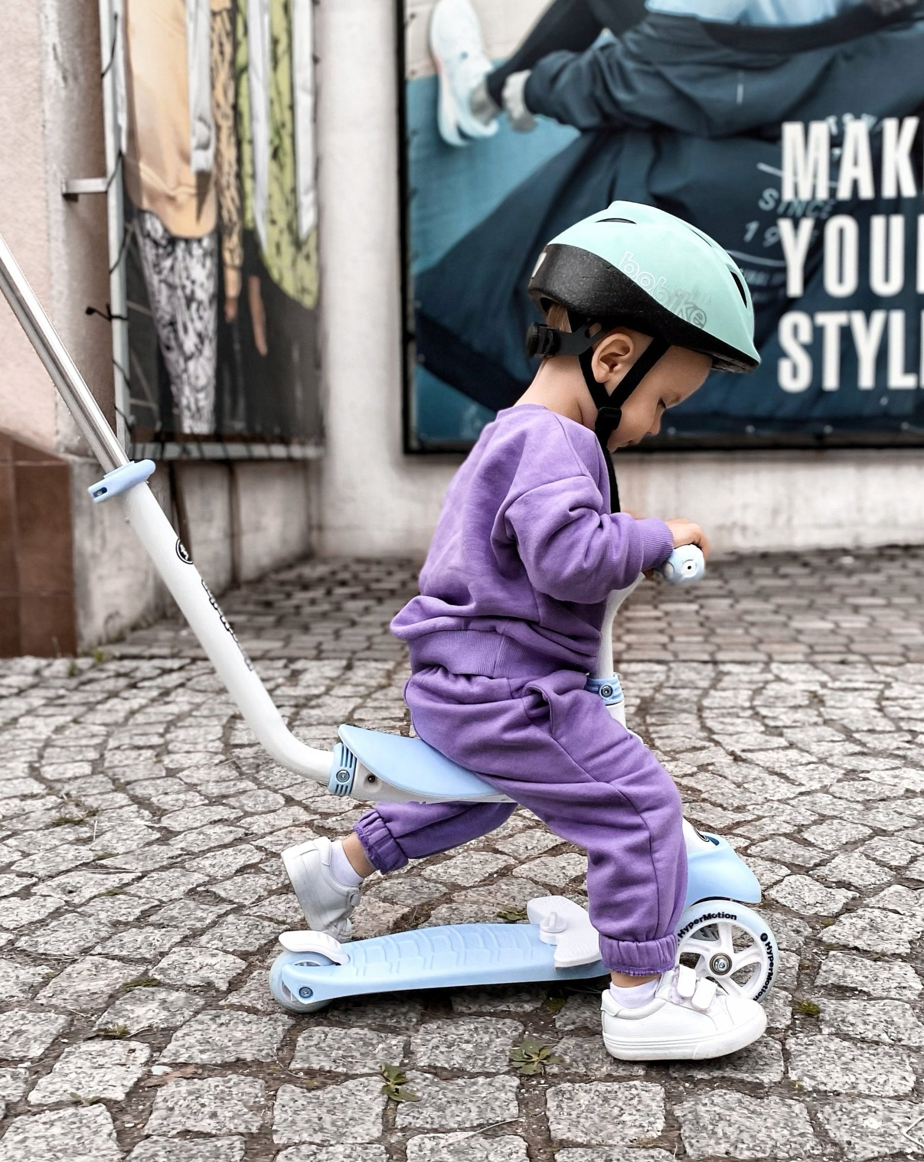 Tricycle Balance Scooter with Seat and Pusher Folding Compact Number of wheels 3