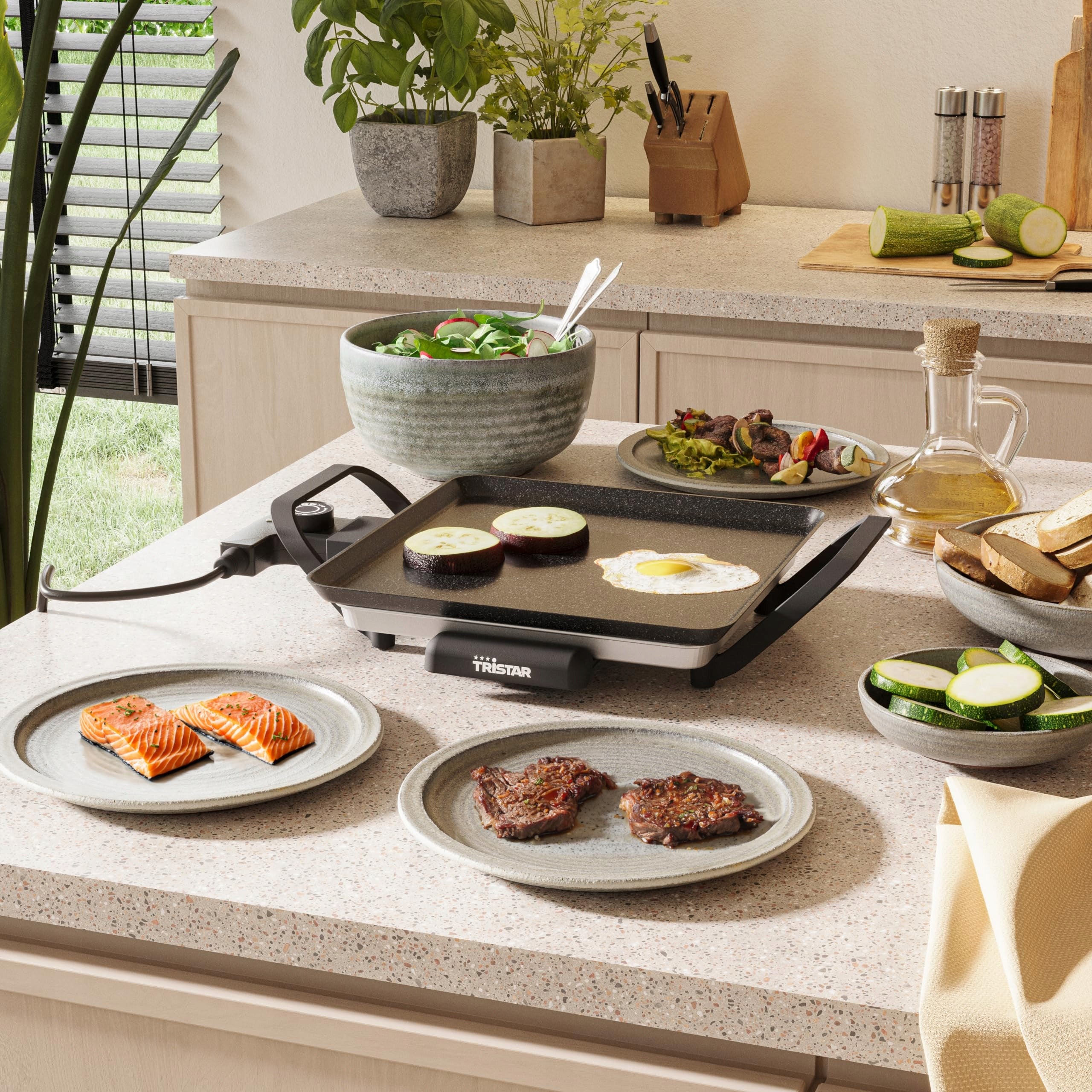 Tristar BP-2666 Table grill slim S 28x28 cm thermostat Power rating 800 W