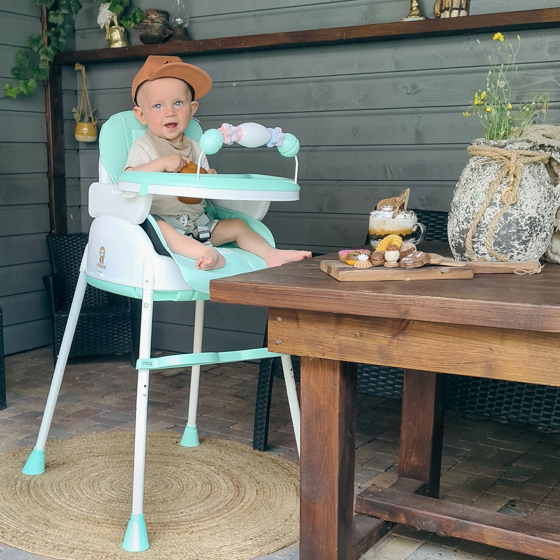 Twinky 2-in-1 Highchair and Walker Set, Green Packaging status original