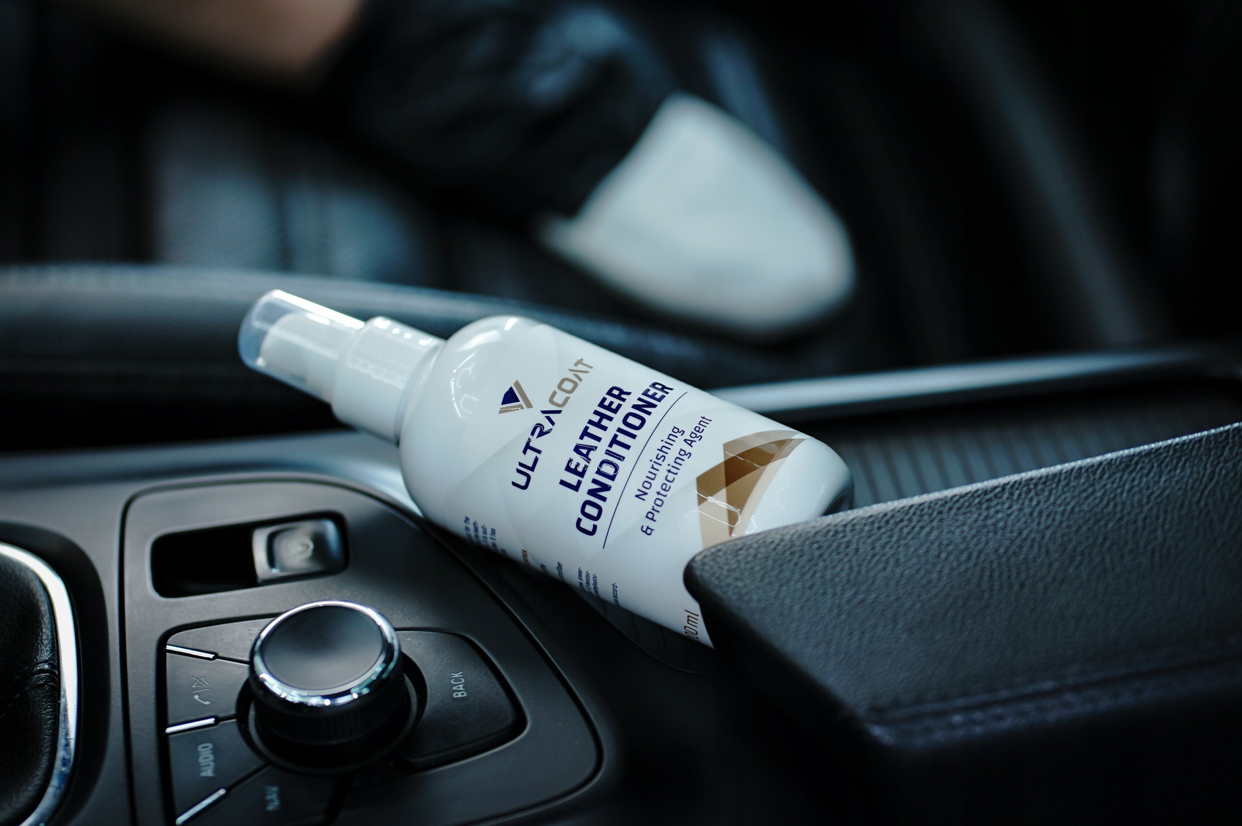 ULTRACOAT LEATHER CREAM 200ml DRESSING SKIN CONDITIONER SOFTENS AND PROTECTS Packaging status original