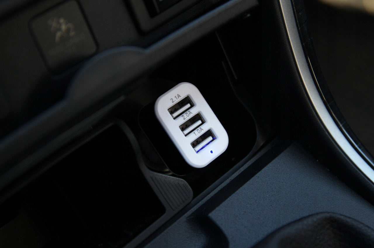 USB car charger Amio 5100 mA 12/24V Manufacturer code 01027