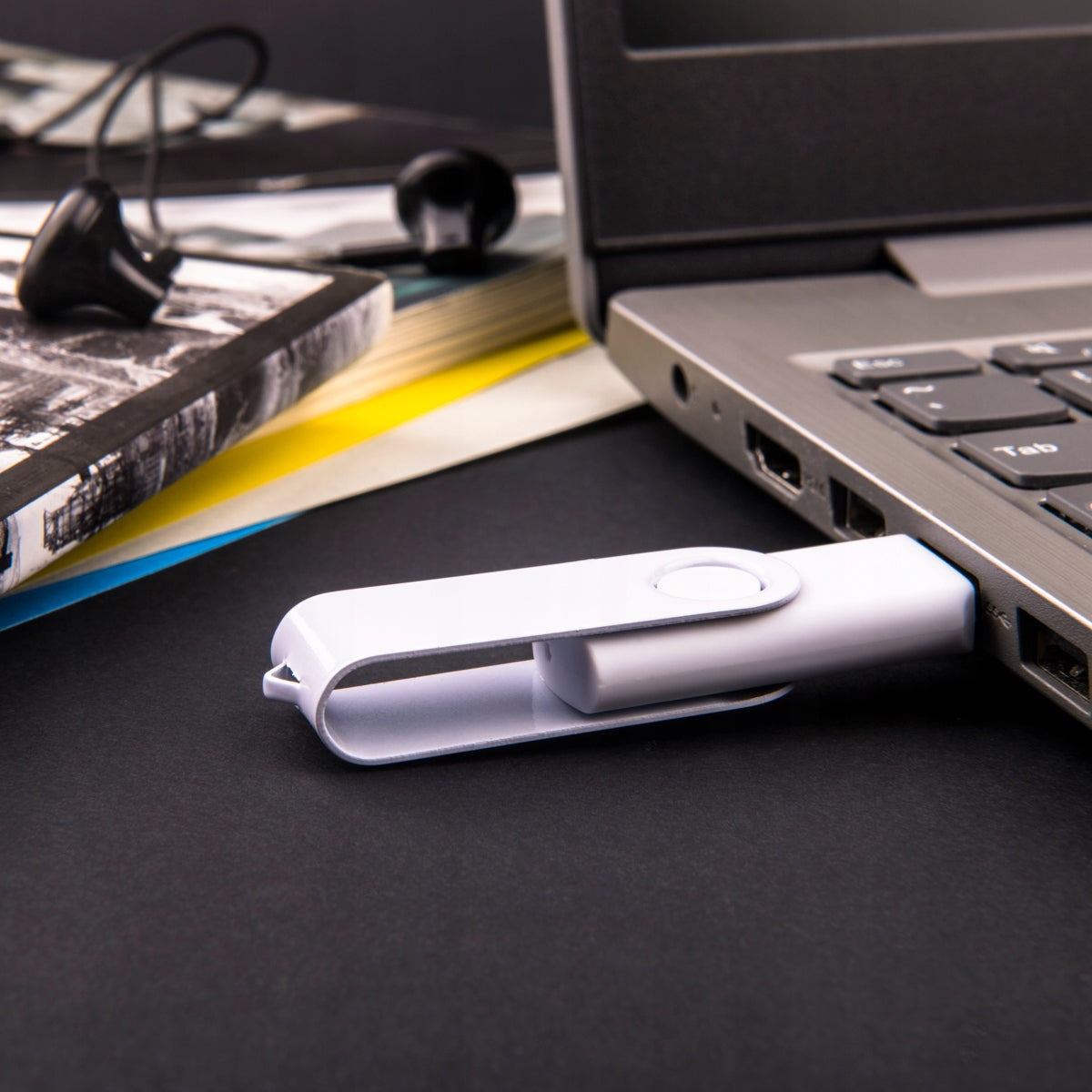 USB flash drive 512 mb 2.0 usb memory portable flash drive TWISTER white 512MB Brand MemoRabbit