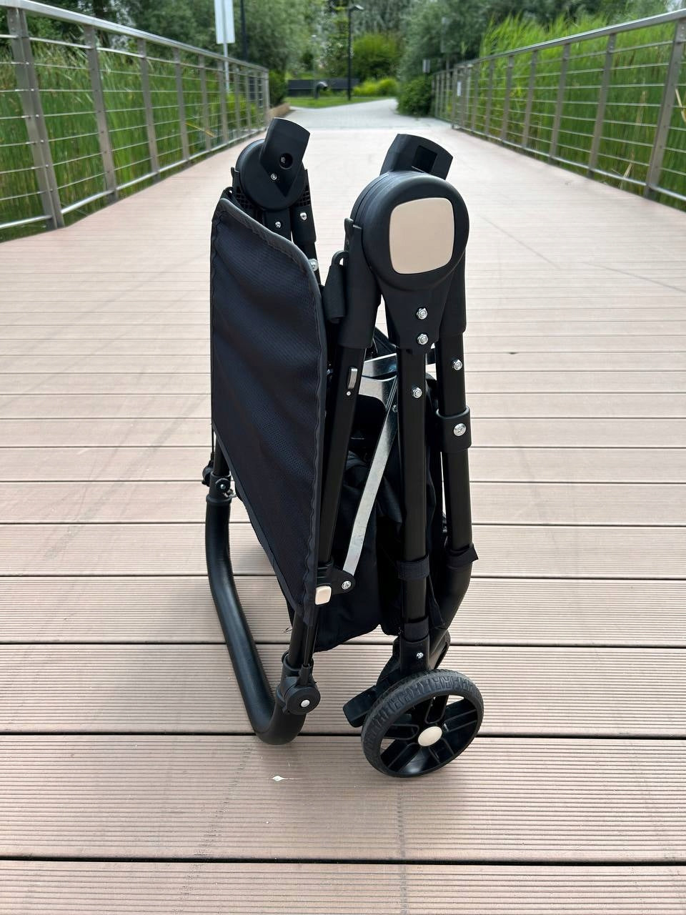 Ultra-light travel trolley (3 kg) Lapchu EAN (GTIN) 684611606457