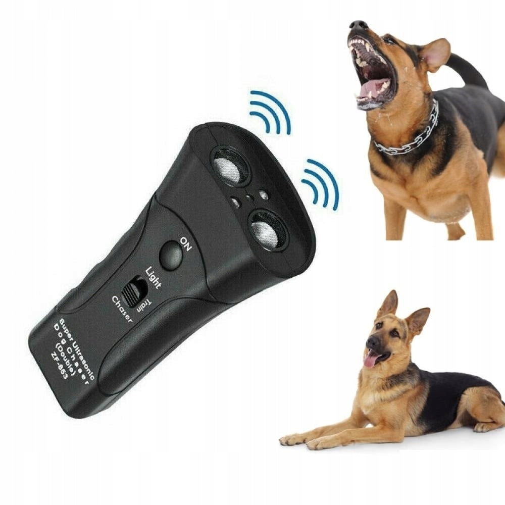 Ultrasonic Dog Repellent Electric Trainer with LED Flashlight Kind repellent