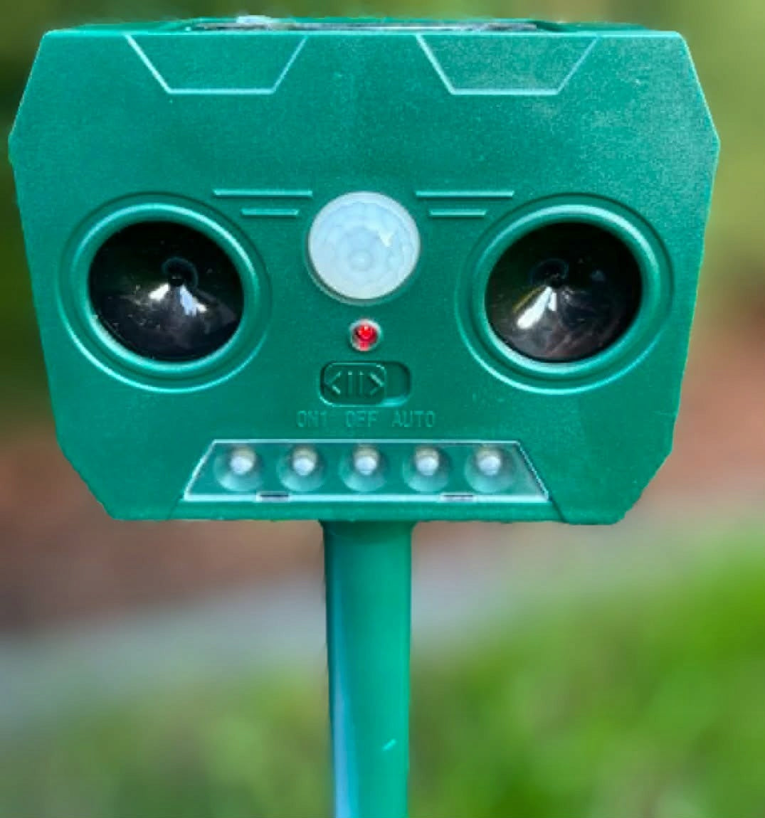 Ultrasonic deer repellent, wildlife repellent Manufacturer code a6125