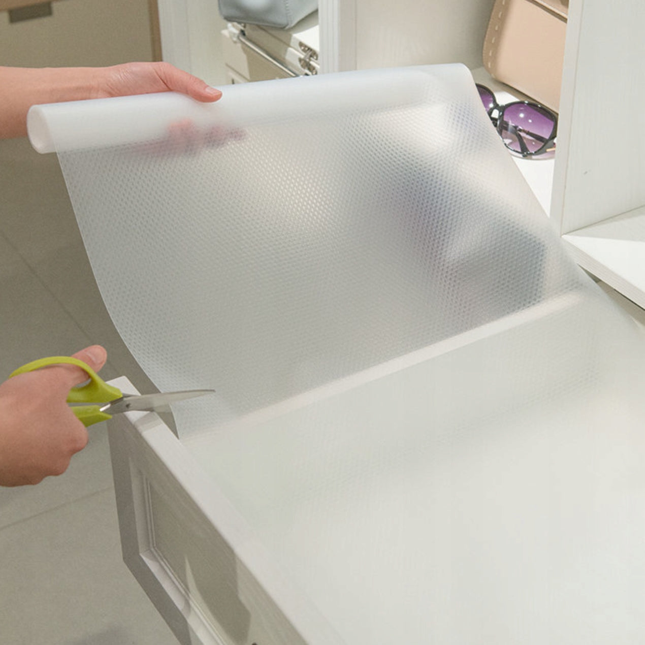 Universal anti-slip protective mat for cabinet drawers white 50x150 cm Number of pieces 1 pcs