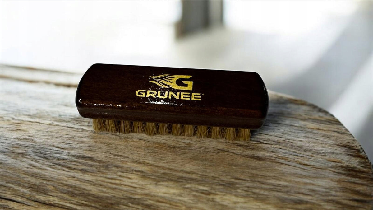 Upholstery Leather Cleaning Brush NATURAL SOFT BRISTLES Manufacturer's catalog number 15167