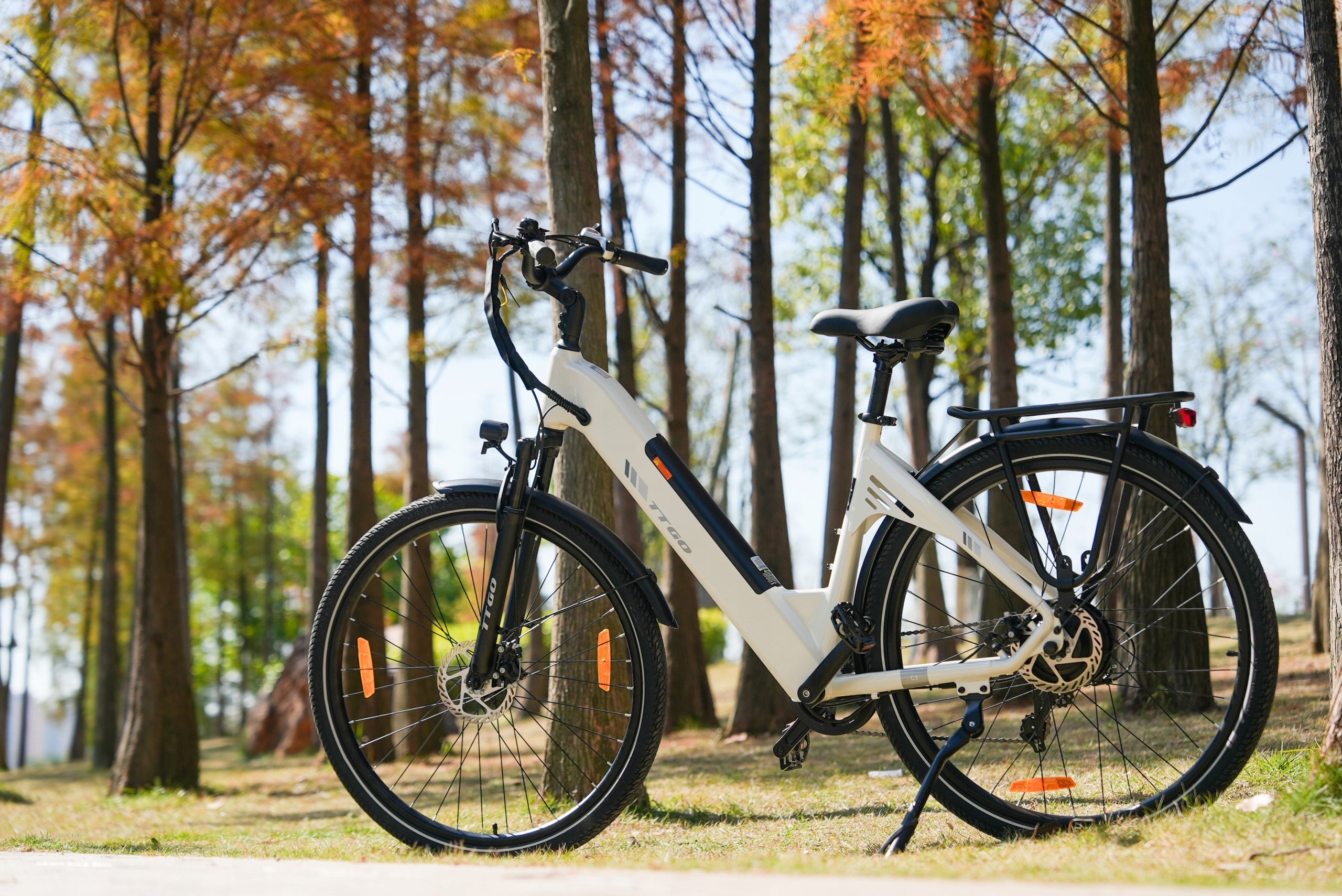 Urban E-BIKE male/female TTGO C3 SE 250W 52Nm 18AH 120KM 28*2.0" 2026 PL Model TTGO C3 SE Rowery elektryczne dla dorosłych EU