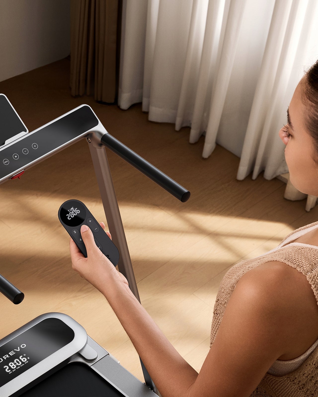 Urevo FoldiMix 5 Pro 13.4KM/H Folding Electric Treadmill, Silver Measurements training duration distance number of steps speed burned calories