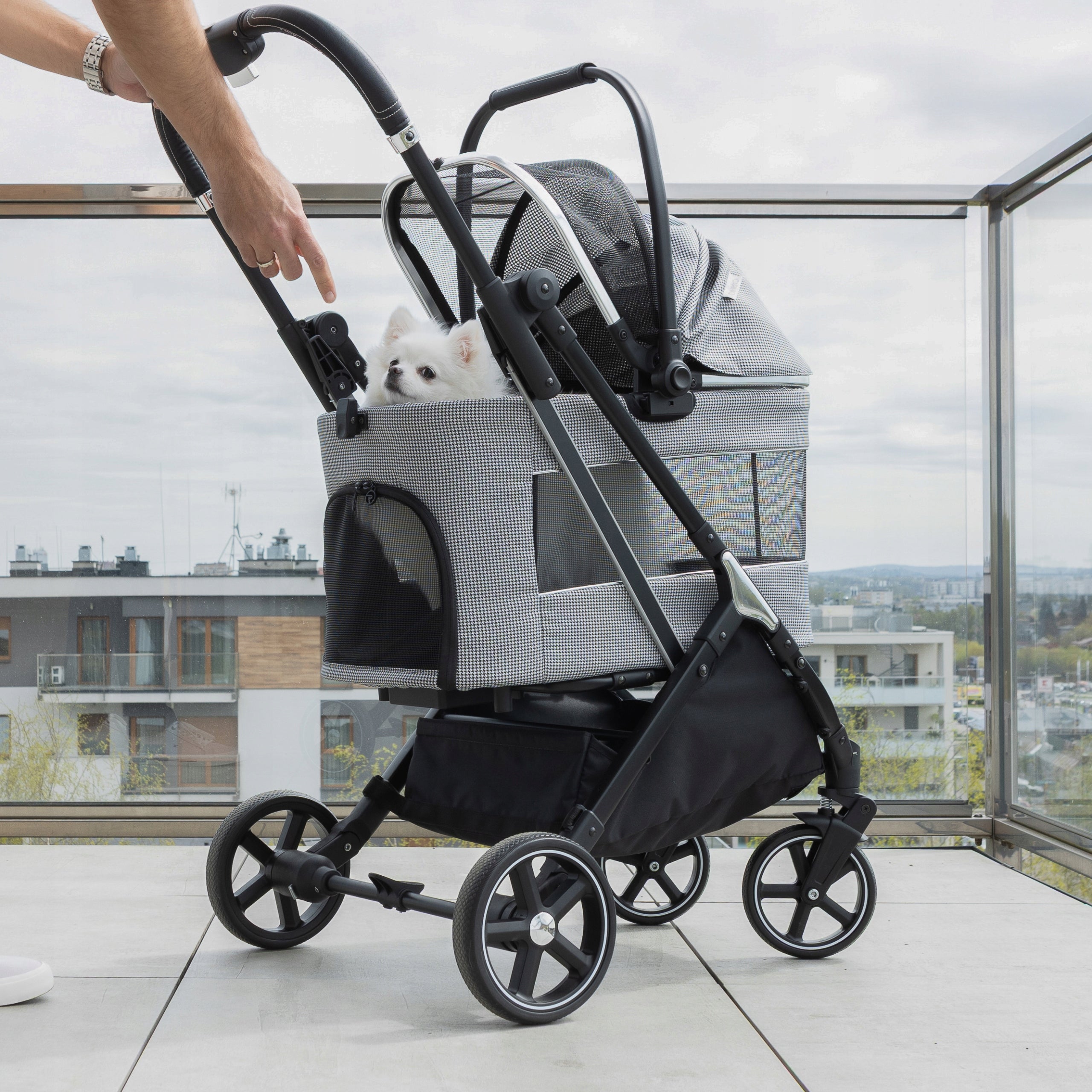 VELO Carinio Stroller Dog Stroller Foldable Lightweight Soft Mattress + Basket Manufacturer code Wózek spacerowy dla zwierząt VELO Carinio CR