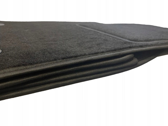 VELOUR RUGS AUDI A4 2000-2008 B6 B7 EAN (GTIN) 5905155530387