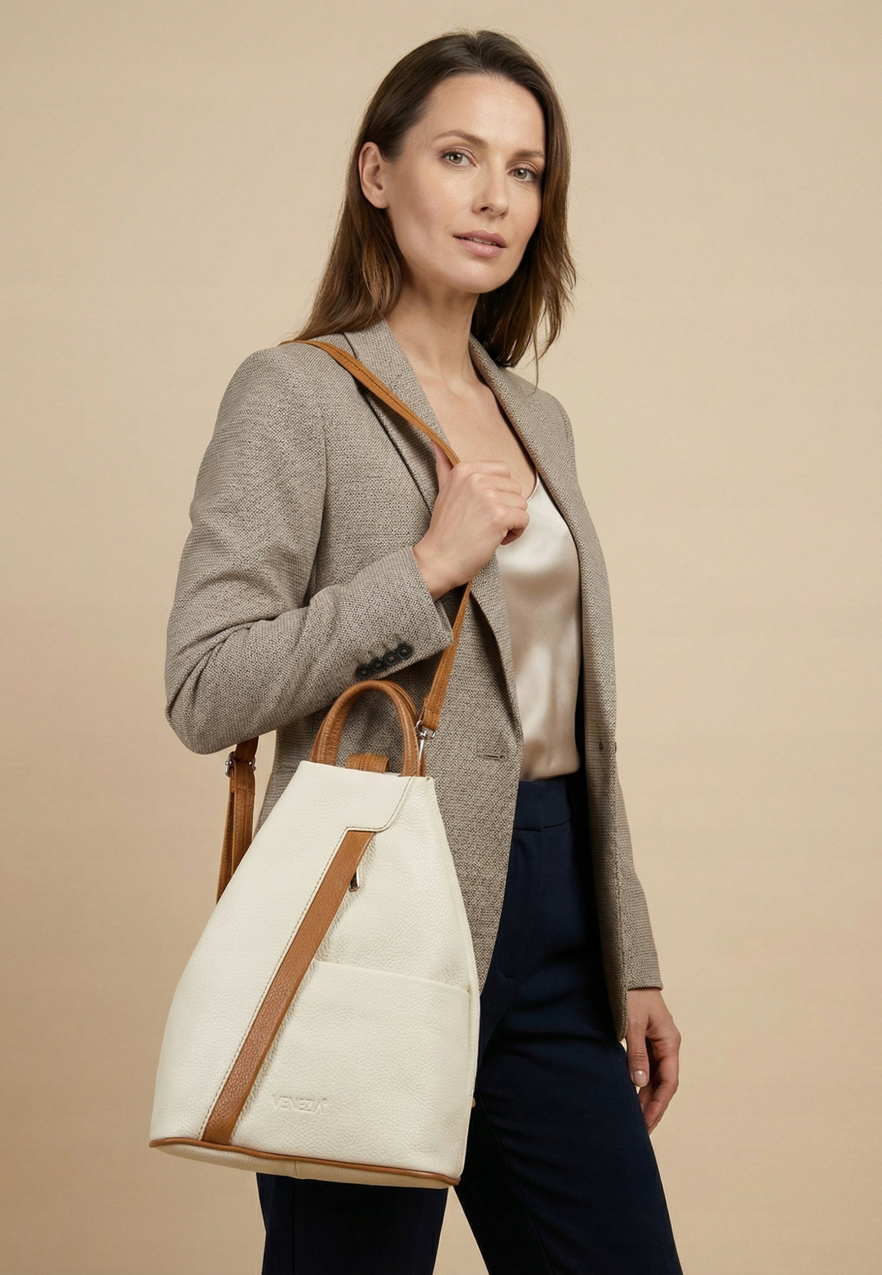 VENEZIA women's beige pea leather backpack with brown elements