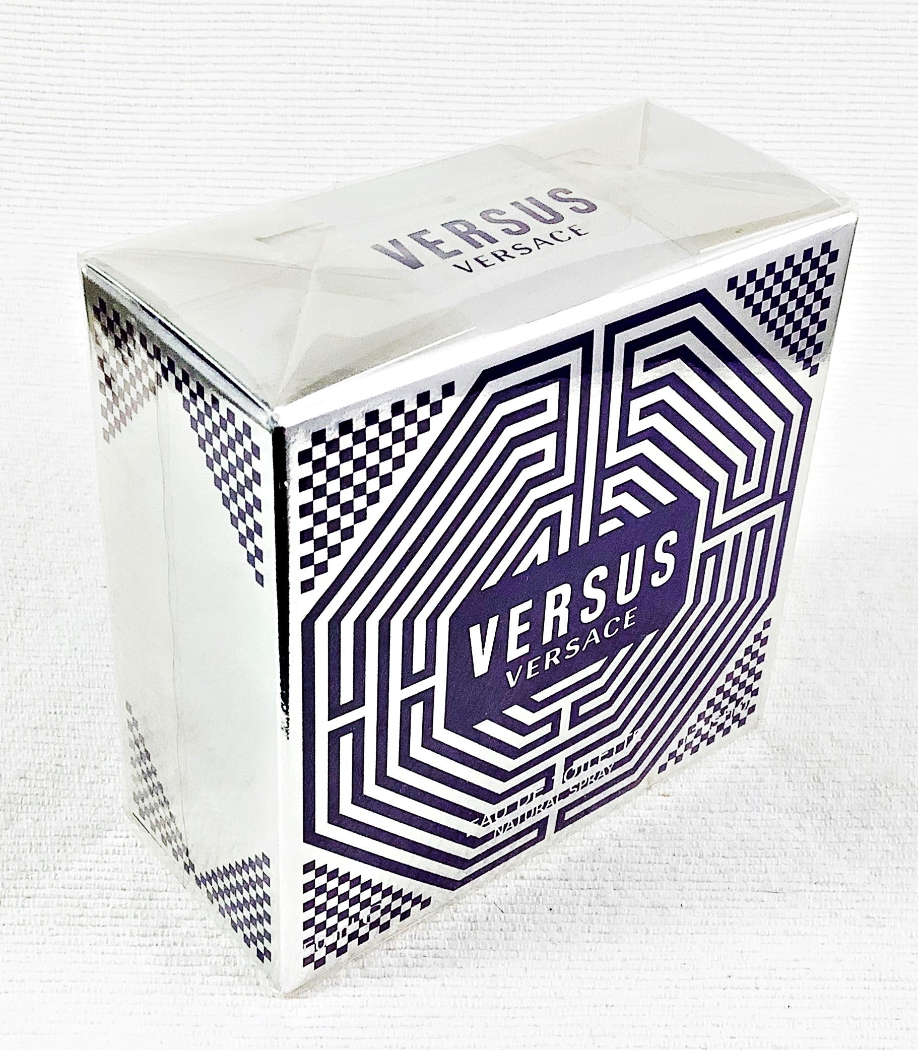 VERSACE VERSUS 50 ML EAU DE TOILETTE UNIQUE Manufacturer code 737052238388