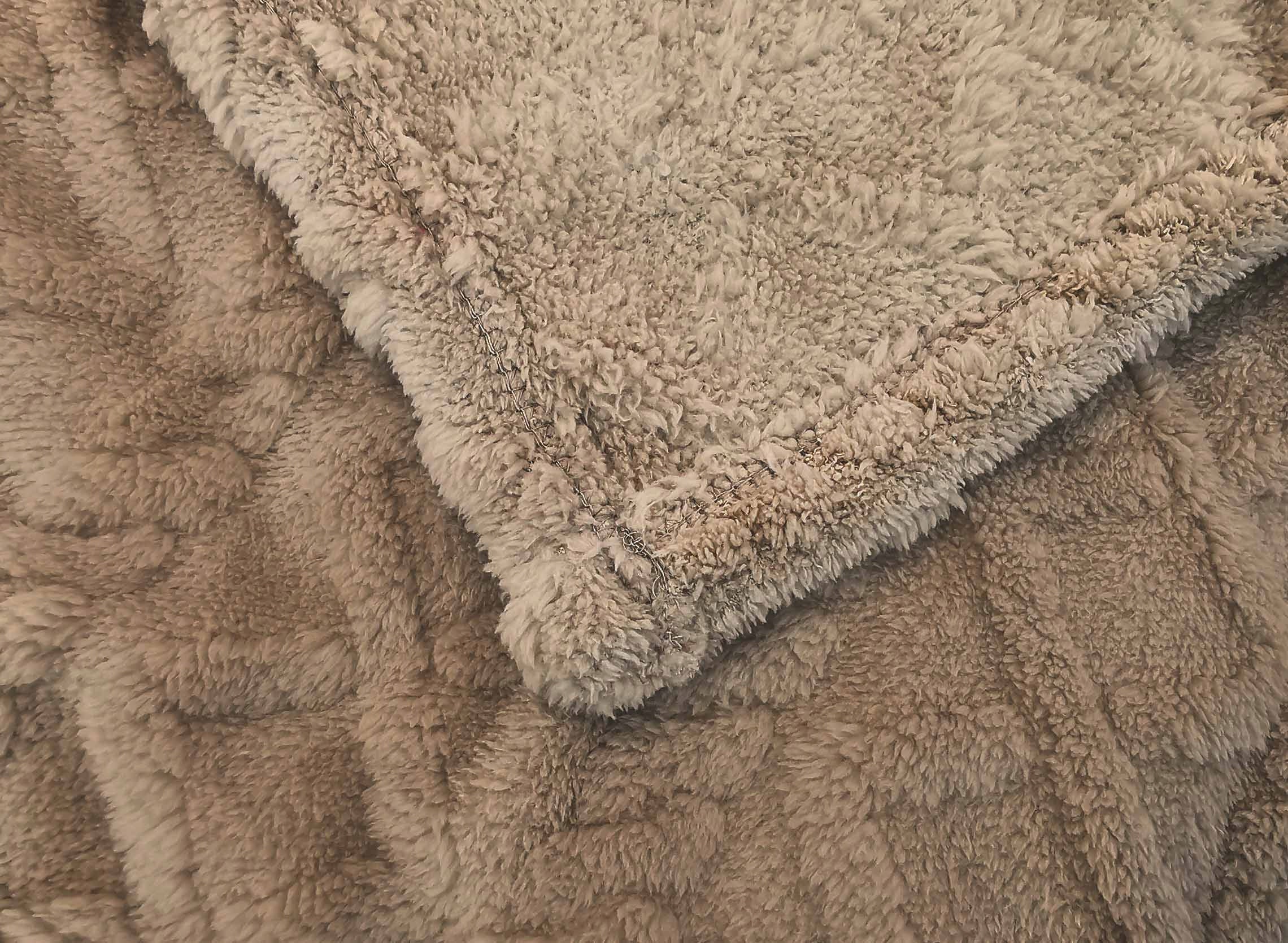 VIKING BLANKET SCANDINAVIAN BLANKET THICK DOUBLE-SIDED BLANKET ARIES 150x200 D. BEIGE Manufacturer code 4.57.20158